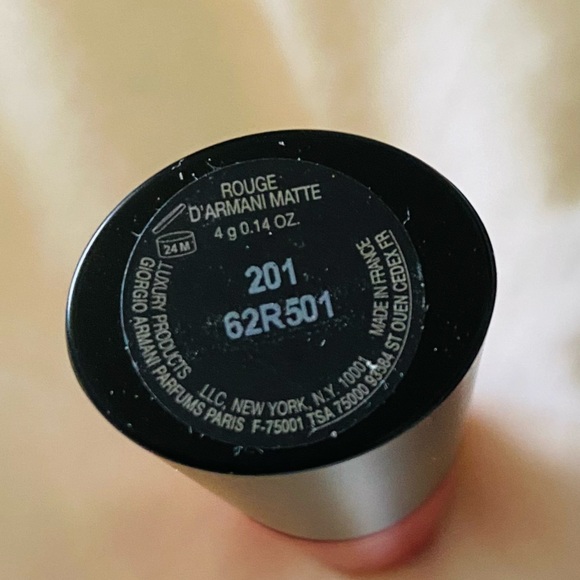 🖤 NEW Giorgio Armani  Never used Matte Lipstick 🖤 - Picture 3 of 5